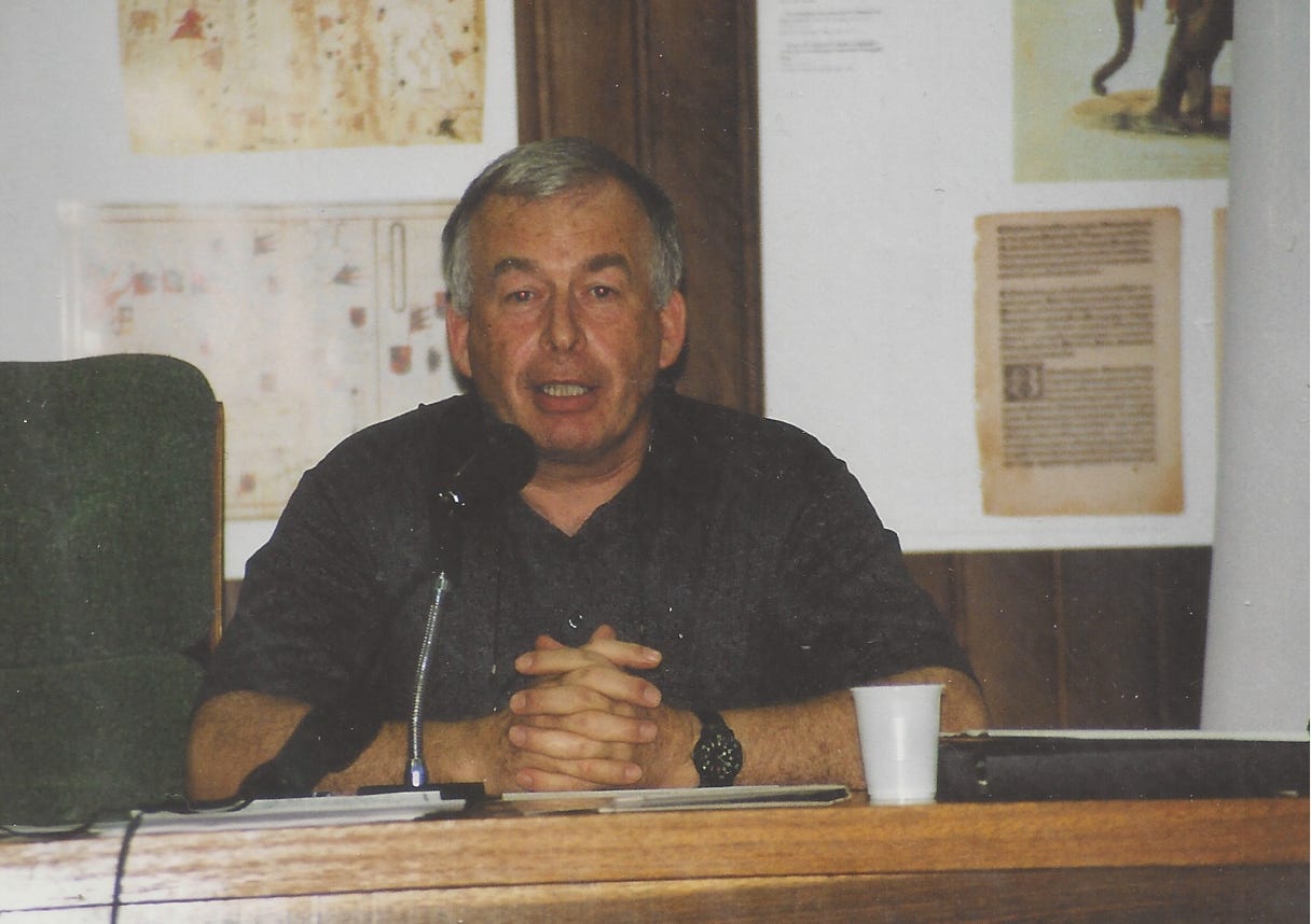 Prof.Dr. G. Doderer beim Kolloquium Anthropos Ludens, Joanópolis 1998. Copyright ISMPS
